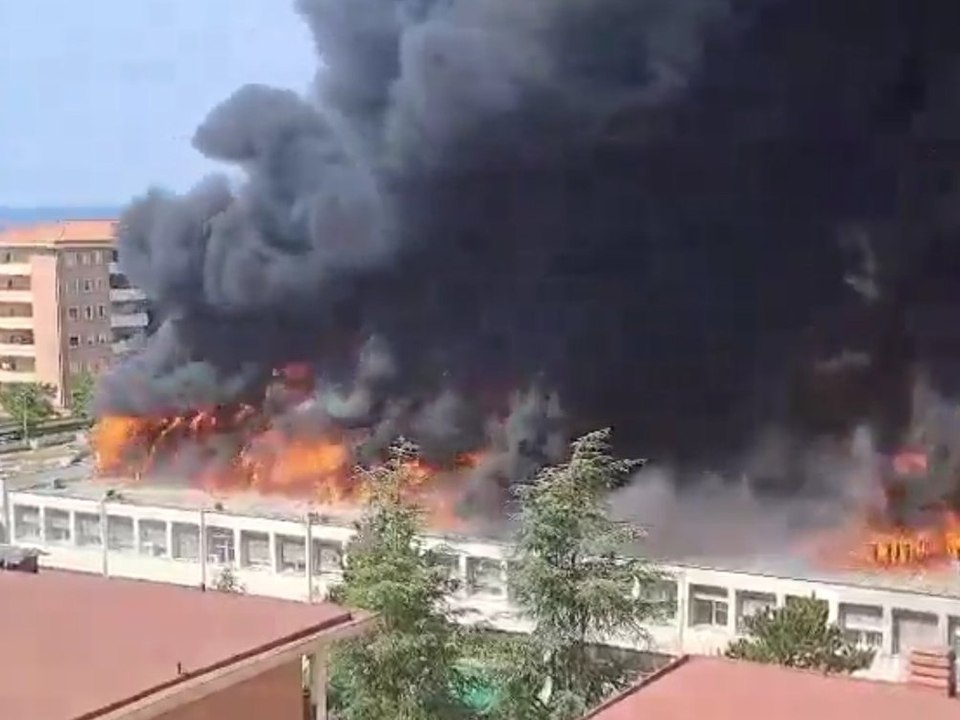 Italien: Universität Tuscia steht lichterloh in Flammen