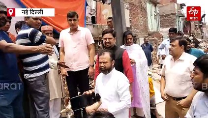 डिमोलिशन पीड़ितों से मिले AAP नेता, कहा- सड़क से संसद तक झुग्गी में रह रहे लोगों की लड़ेंगे लड़ाई