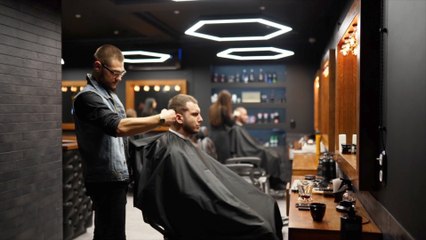 This Is Your Step By Step Guide to Barber Shop or Hair Salon Etiquette