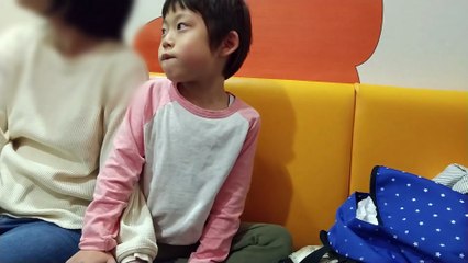 ジョジョの奇妙な冒険6部OPストーンオーシャン(STONE OCEAN)オタ母娘のカラオケ熱唱聴いてたらお腹空いた5歳児男の子（発達障がい（知的障害）-自閉性スペクトラム症）