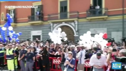 Femminicidio Afragola, al funerale di Martina cori contro l'ex e per avere giustizia