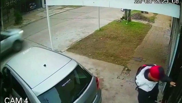 ¡No pudieron robarles el auto! Ladrones le quitaron las empanadas a una familia (Video)