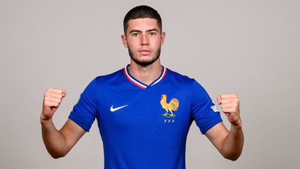 GALA VIDEO - Zinedine et Véronique Zidane : pourquoi leur plus jeune fils, le discret Elyaz, fait parler de lui