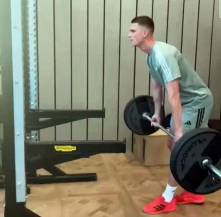 Sven Botman puts in the hard yards - even when on holiday