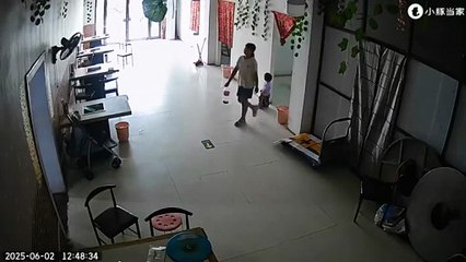 Elle sauve son enfant grace à un réflexe incroyable