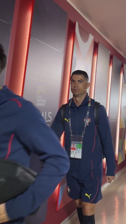 El peculiar gesto de Cristiano Ronaldo al entrar al estadio