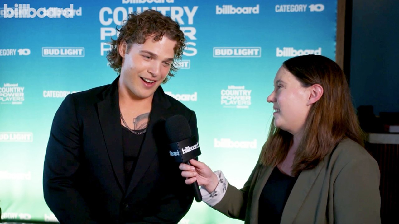 Max McNown On Why He Created a Deluxe for 'Night Diving,' Wants to Collaborate With Ella Langley | Country Power Players 2025