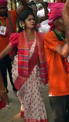 মেয়েটা মন খুলে নাচলো