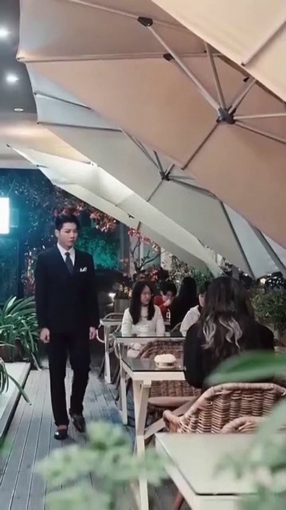 Girl deliberately acted stupid, messed up blind date, unexpectedly date turned out to be her CEO boss!