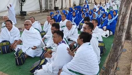 Jemaah Haji Seluruh Dunia Memadati Padang Arafah