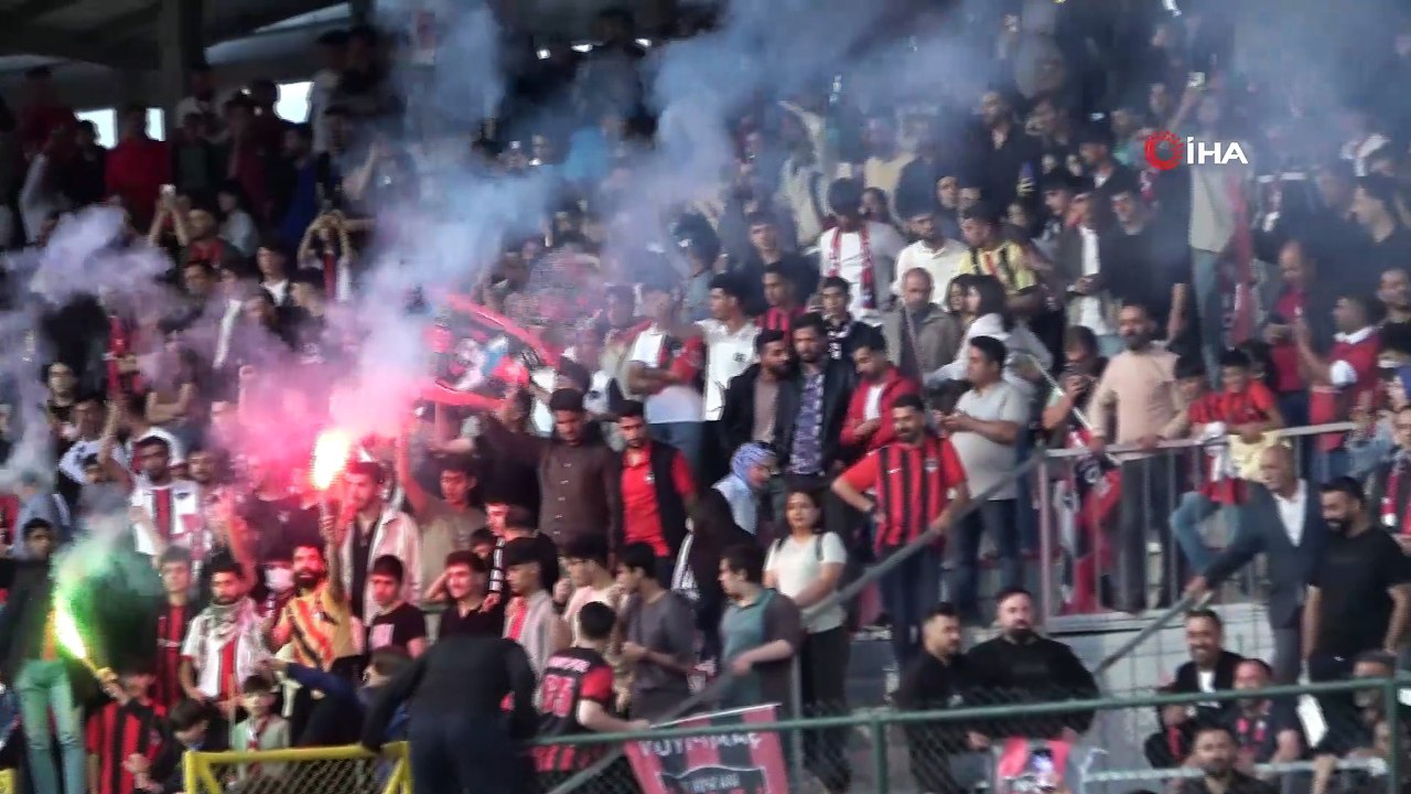 Büyük sevinç! Vanspor'un şampiyonluğu kutlandı