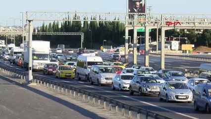TEM Otoyolu'nda erken saatlerde trafik oluştu