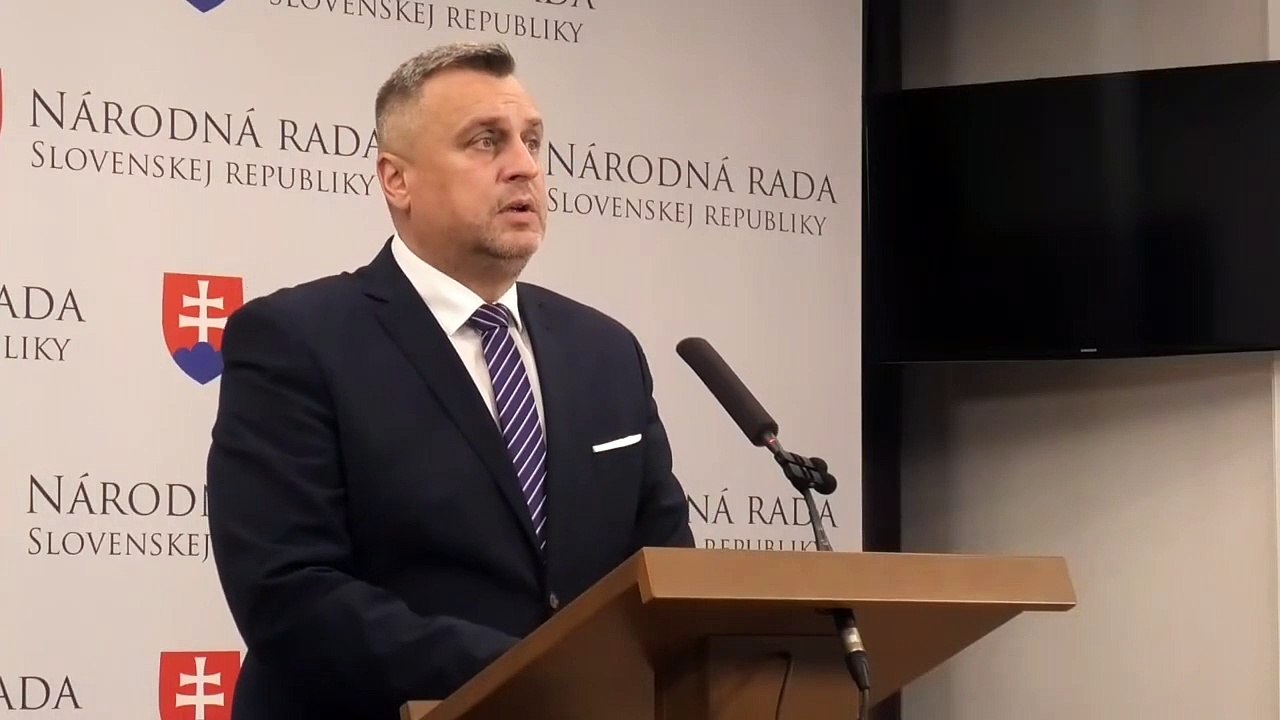 ZÁZNAM: Danko považuje rozhodnutie prezidenta nevyhlásiť referendum za nezákonné
