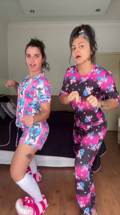 Dancinha com moderação 🙈🙈🤣