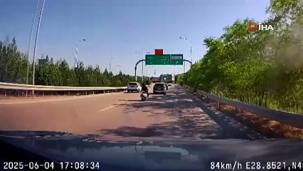 Otobanda orta şeritte tersten giden kadın trafik magandası kamerada!