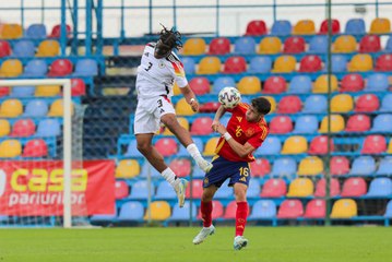 ✅ Newcastle United CONFIRM first summer signing