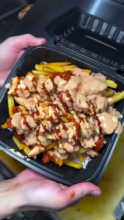 Follow for more ASMR videos🌮🍟 Credits: @banginbuns #mukbang #asmr #fastfood #asmreating