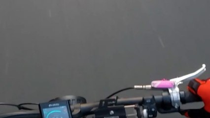 E-scooter rider shares the unexpected road mishap he experienced because of a taxi driver