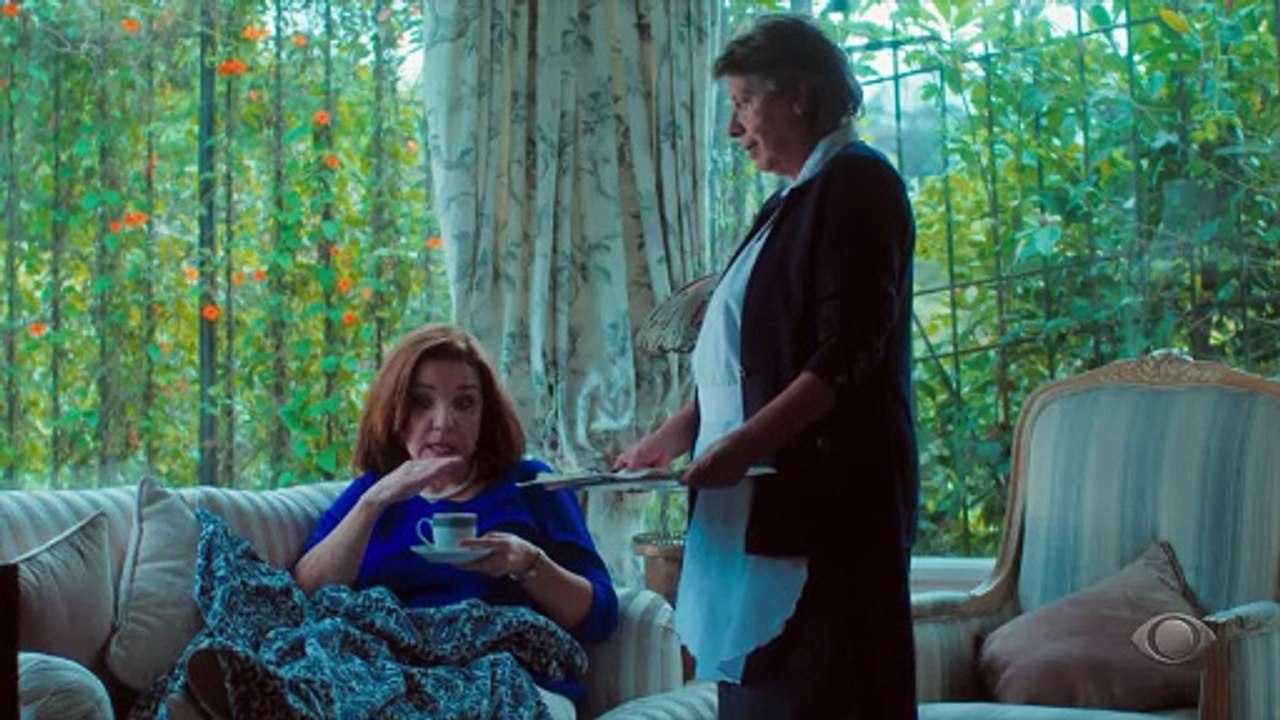 Lúcia revela a Julia que Sebastião vai voltar a Colômbia | Café com Aroma de Mulher