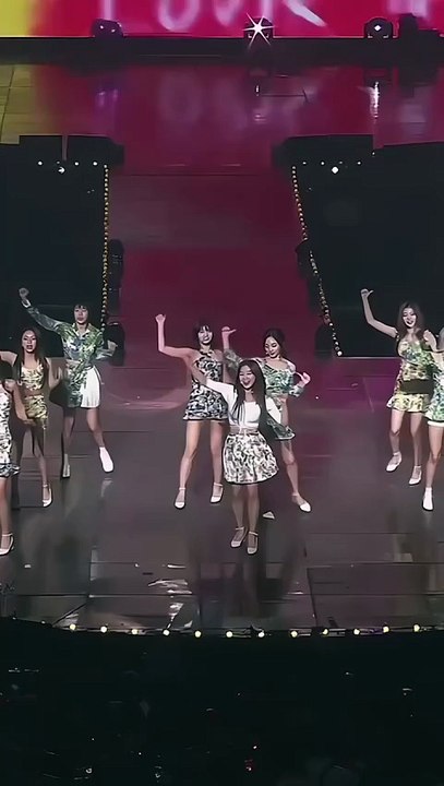 You can’t scroll past this TWICE move! 😍 #TWICE #KpopDance