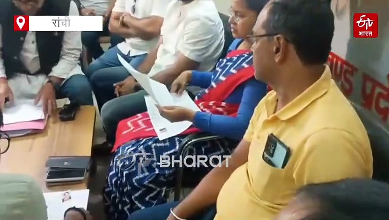 कांग्रेस भवन में फिर शुरू हुआ मंत्रियों का जनता दरबार, कृषि मंत्री शिल्पी नेहा तिर्की ने सुनी लोगों की फरियाद