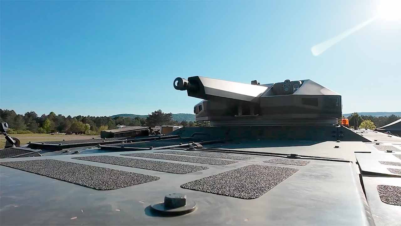 無人戦闘モジュール「Vantage」、ATLAS 8x8無人車両で初の実射試験を実施