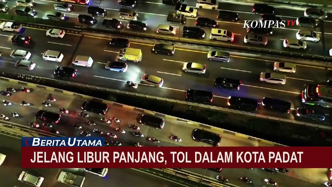 Arus Kendaraan di Tol Dalam Kota Cawang Padat Jelang Libur Panjang, Begini Pantauan Udaranya