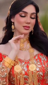 Bridal Glossy Lips Tutorial 💄💋 #shorts #makeup #lipstick #makeuptutorial #viral @twocatsoncouch