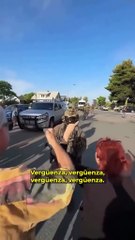 VIDEO: Con gritos de “¡Vergüenza!” vecinos confrontan a agentes de ICE en San Diego