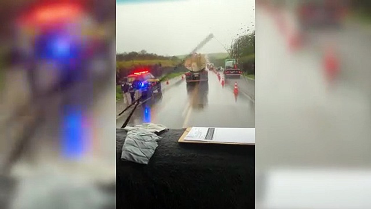 Carro parte ao meio: Dois acidentes deixam quatro mortos na BR-277