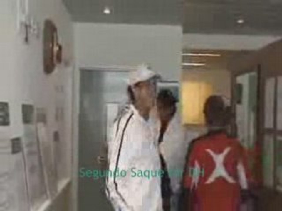 2007-06-Diego Hartfield-Locker-room-GS 3