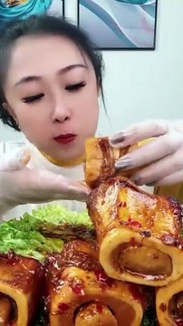 🦴Bone marrow fast eating challenge😋🤤 to participate in the challenge, read below @foodasmrss 💋Follow me for more challenges 🍱 @foodasmrss 🍩@foodasmrss 🍀..💕Share & Like💕. ..
