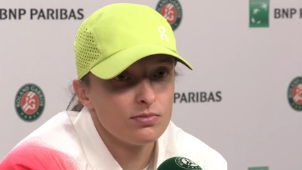 Roland-Garros 2025 - Iga Swiatek : "L'arbitre descendait quand Sabalenka demandait, mais quand c'était moi..."