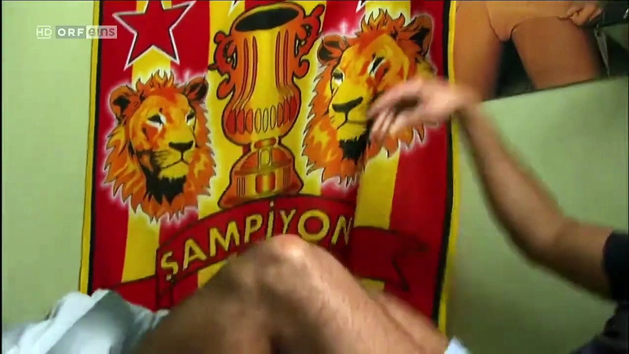 Türkisch für Anfänger S02E12 Die, in der der Osterhase böse war