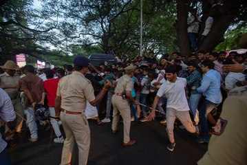 RCB ವಿಜಯೋತ್ಸವ ದುರಂತ ಬೆನ್ನಲ್ಲೇ ರಾಜಕೀಯ ಸಮರ: ರಾಜ್ಯ ಸರ್ಕಾರದ ವಿರುದ್ಧ ಮುಗಿಬಿದ್ದ ವಿಪಕ್ಷಗಳು