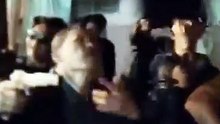 seorang penembak jitu pergi untuk membunuh seorang sele