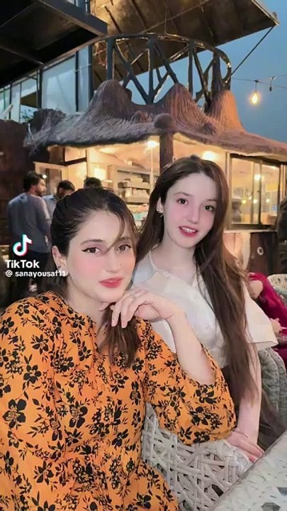 Sana Yousaf enjoying with her friend in a restaurant