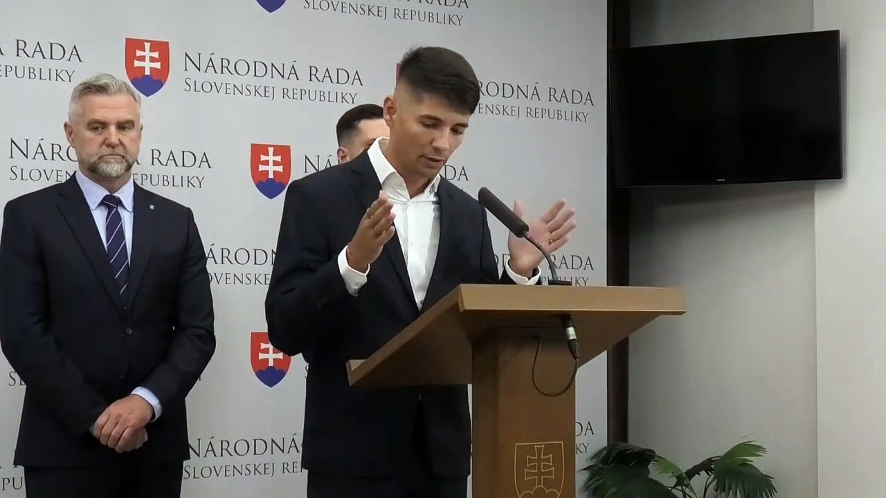 ZÁZNAM: Smer-SD má otázky na Projekt Fórum, naznačuje zneužitie dotácií z EÚ