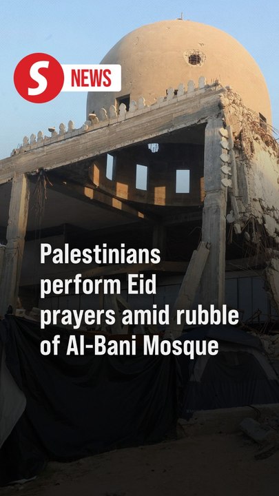Palestinians hold Eid al-Adha prayers in ruins of Khan Younis mosque