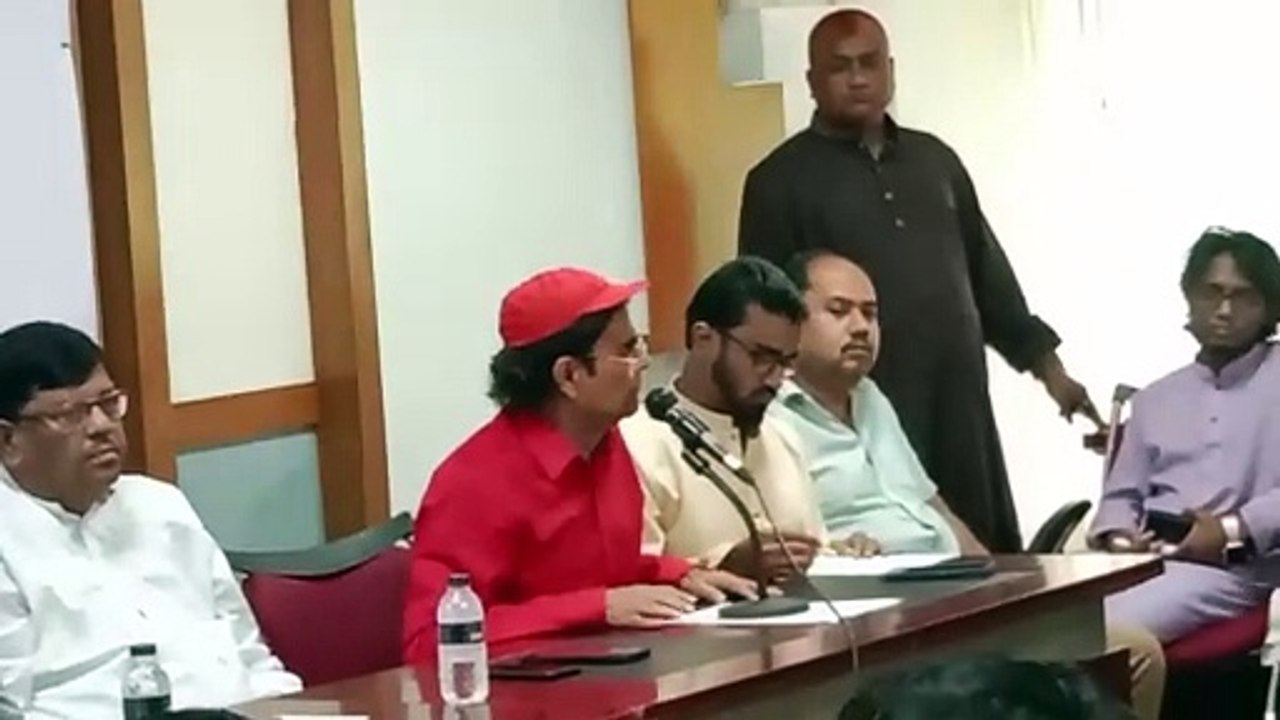 অন্তবর্তী সরকার কথা ছিলো নির্বাচিত জনপ্রতিনিধির হাতে ক্ষমতা হস্তান্তর তা হচ্ছেনা বলেই অনৈক্য
