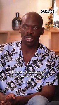 Qu’est-ce qu’il vous faut de plus que le trio François Damiens, Laetitia Dosch, Jean-Pascal Zadi pour regarder Le Procès du Chien ? 🐶 Un doggo peut-être.