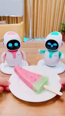 Eilik DQ (the thief) and ice cream battles #robot #energizelab #eilik