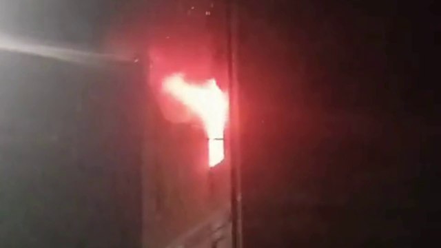 Incendio a Castelvetro: litiga in casa con il padre e dà fuoco alla camera prima di scappare