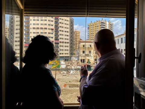 La cima del salvajismo inmobiliario: dormir entre escombros porque un fondo quiere demoler tu casa