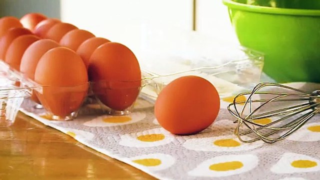 Keep Those Egg Shells Out of Your Bowl With These Tips and Tricks