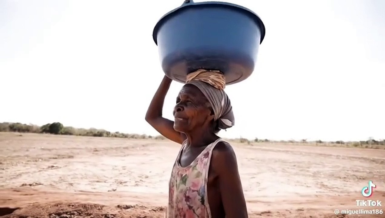 Esse é o pensamento do povo imbecil e demente quanto mais pior é melhor