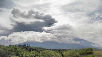 과테말라 활화산 분화..."72시간 버틸 짐 싸서 대피하라" / YTN