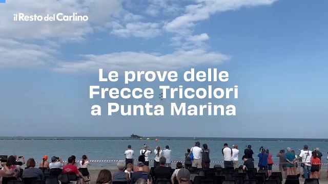 Le prove delle Frecce Tricolori a Punta Marina: il video