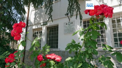 Estações de correio nas zonas rurais búlgaras vão trocar levs por euros a partir de 2026