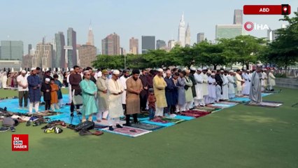 New York'ta bayram namazı sıcak hava nedeniyle parkalarda kılındı